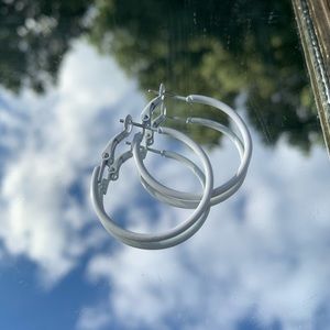 ✨Classic White Hoops✨